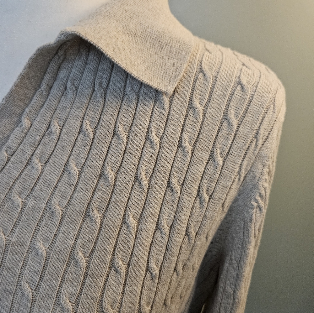 Kim Rogers Women's Size Medium Classic Cable Knit Sweater in Beige Collar V-Neck - Picture 4 of 15